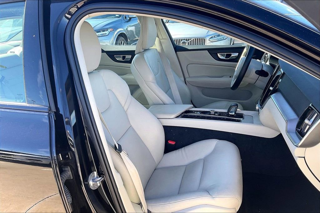Certified 2024 Volvo S60 B5 Core image 10