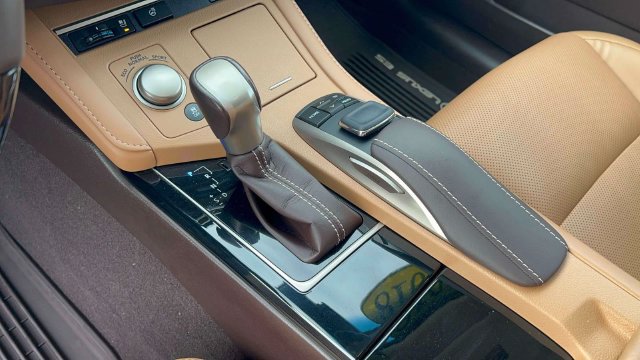 Used 2018 Lexus ES 350 w/ Navigation System Package FWD image 22