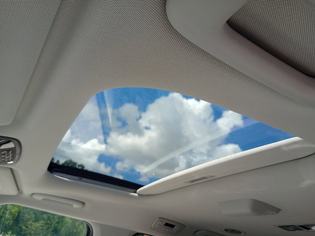 New 2026 Kia Carnival SX w/ SX Dark Edition Package image 10