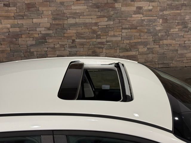 New 2025 Hyundai Elantra Limited image 5