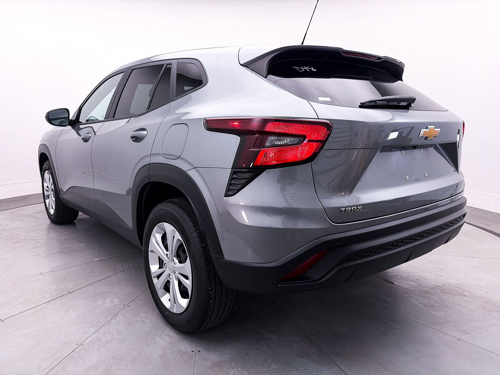 Used 2024 Chevrolet Trax LS w/ Driver Confidence Package image 11