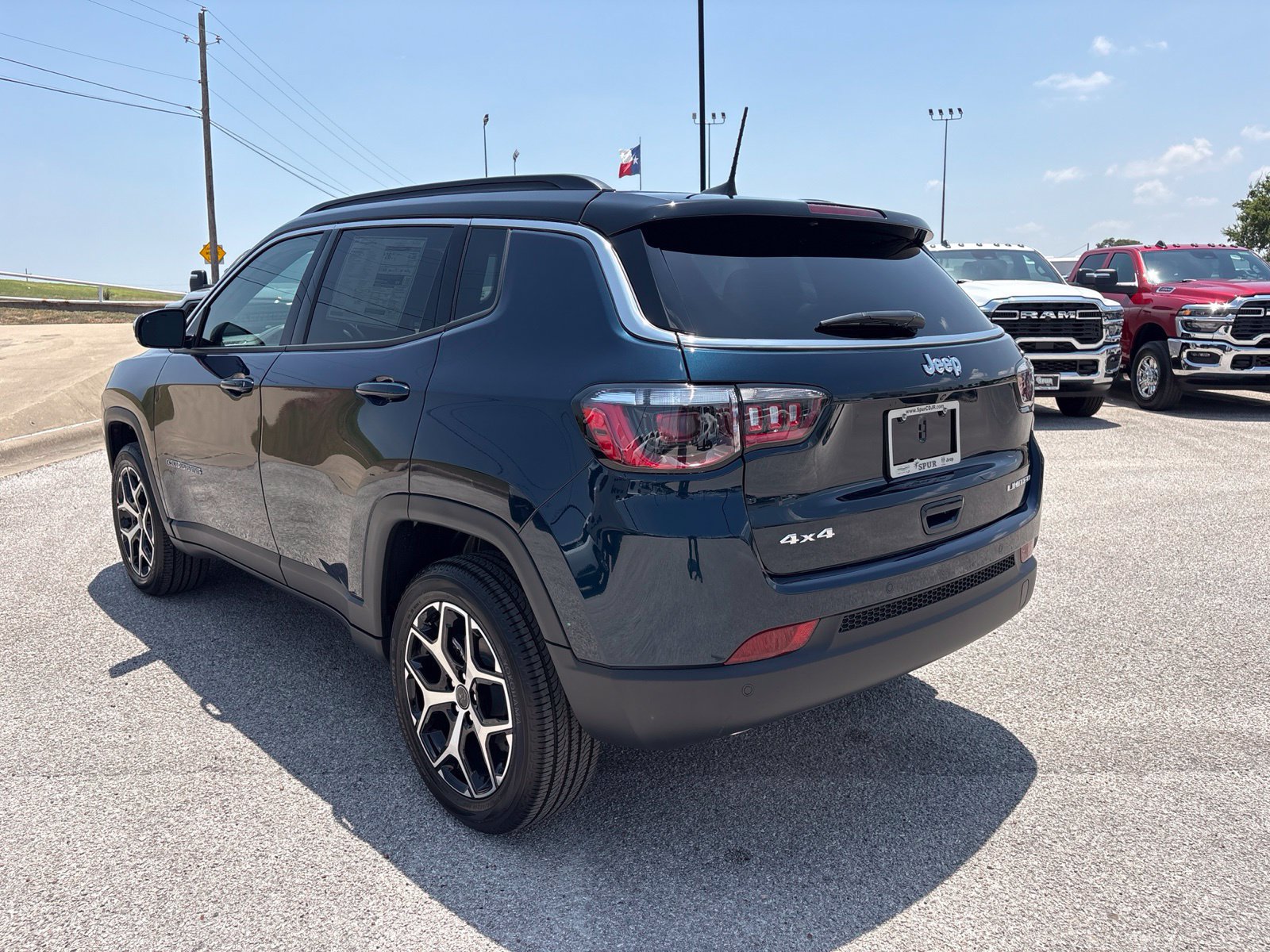 New 2026 Jeep Compass Limited AWD/4WD image 4