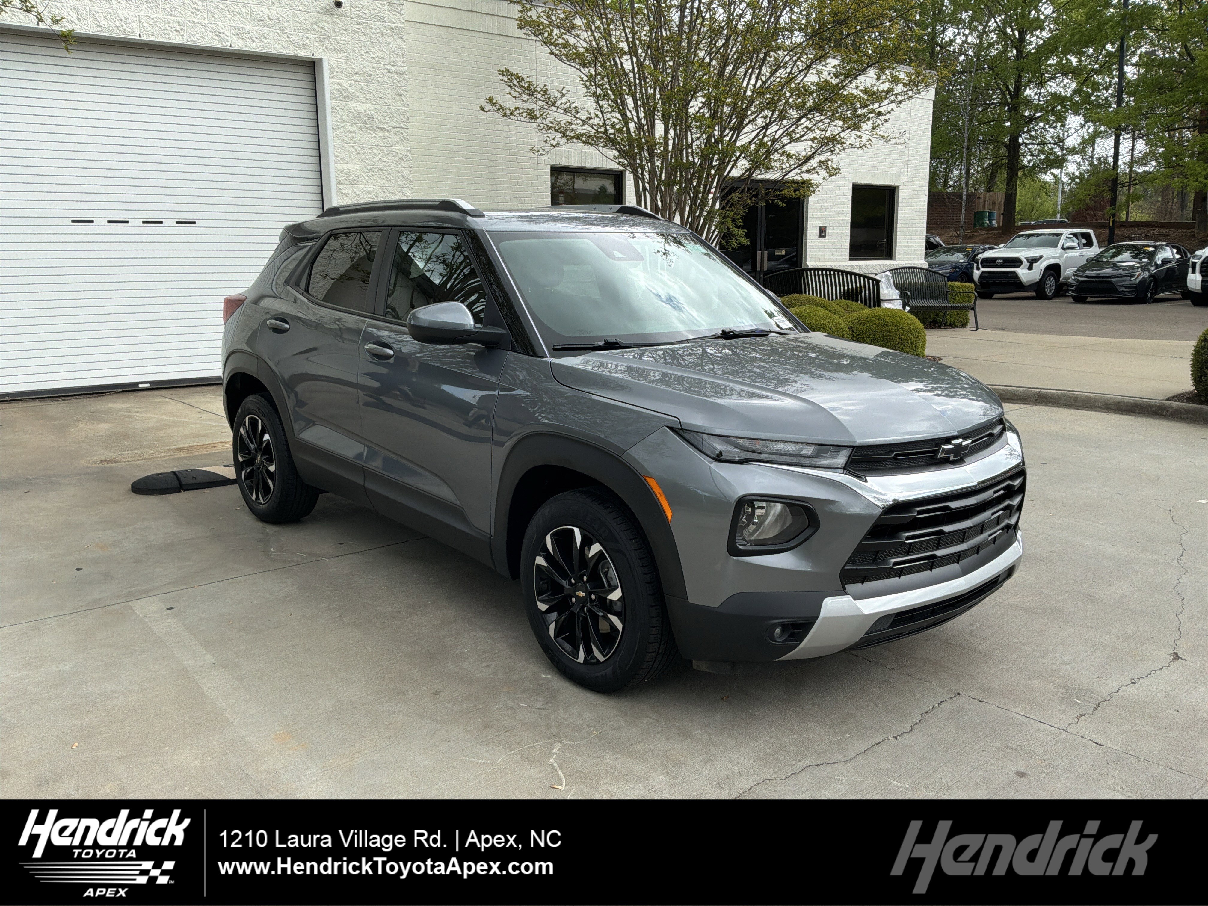 Used 2022 Chevrolet TrailBlazer LT AWD/4WD image 1