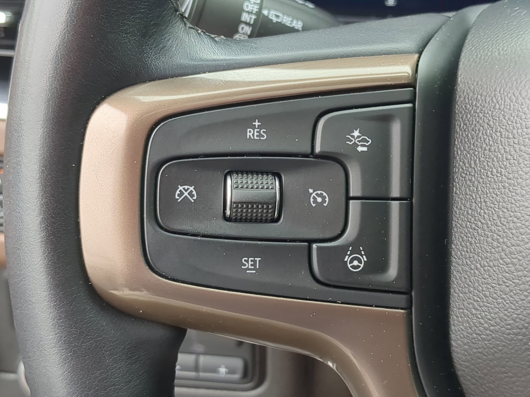 Certified 2024 Chevrolet Suburban High Country w/ Advanced Technology Package AWD/4WD image 19