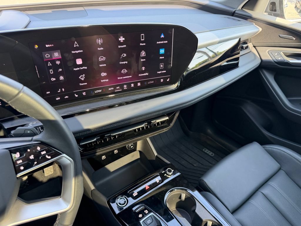 Used 2025 Audi Q6 e-tron Premium Plus w/ Premium Plus AWD/4WD image 21