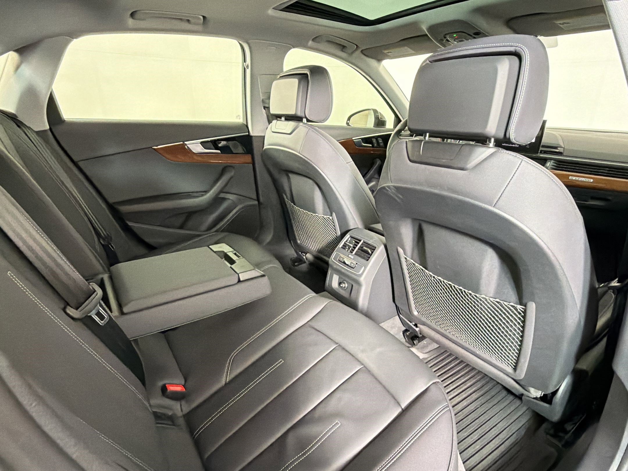 Used 2023 Audi A4 2.0T Premium w/ Convenience Package image 29