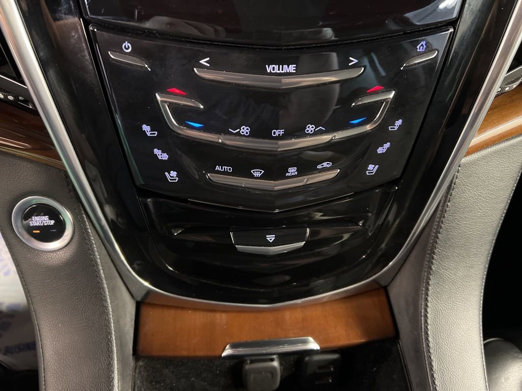 Used 2017 Cadillac Escalade Premium Luxury AWD/4WD image 15