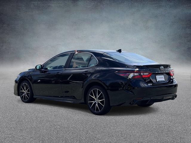 Used 2024 Toyota Camry SE FWD image 4