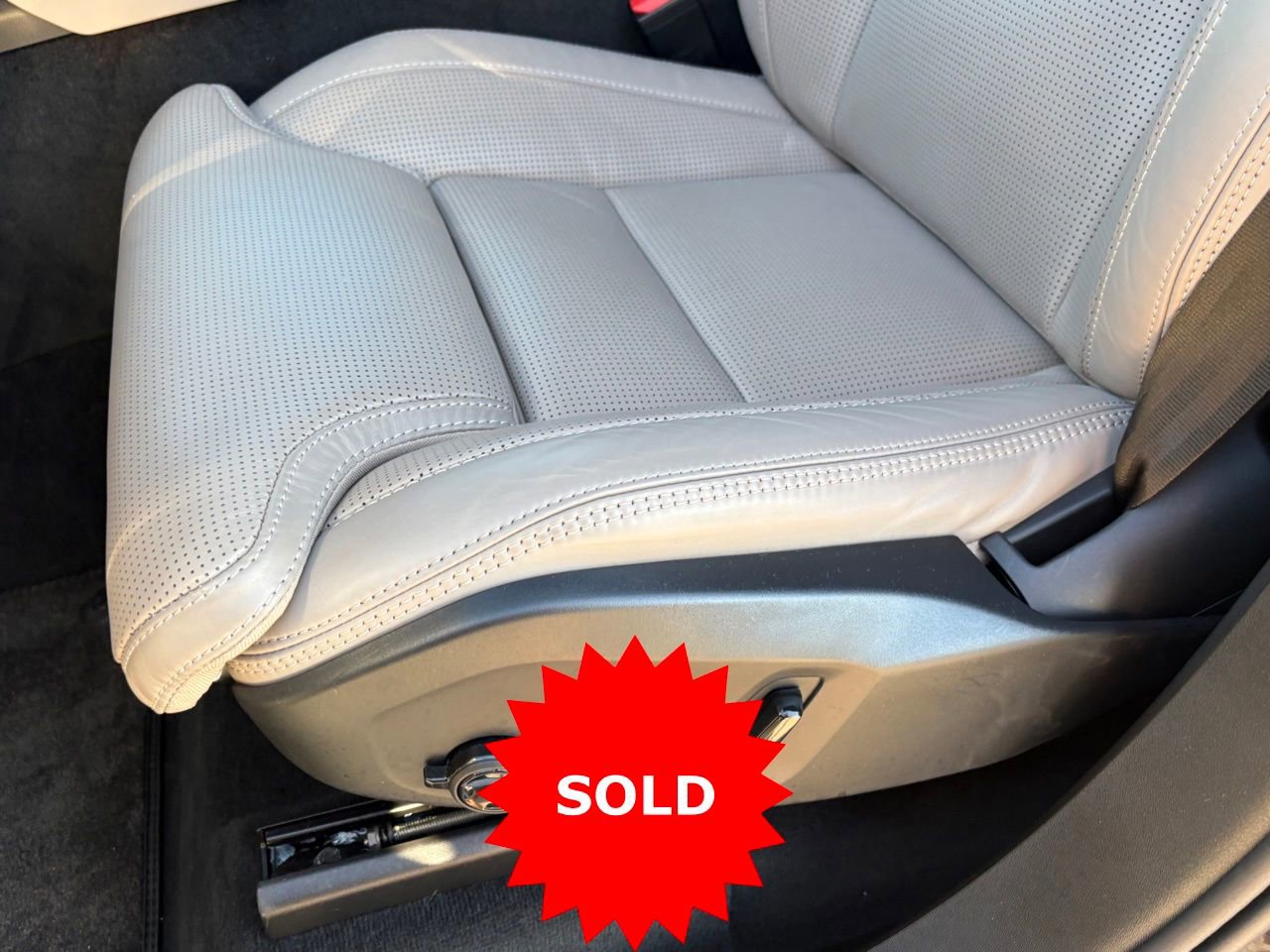 Certified 2025 Volvo XC90 T8 Ultra w/ Lounge Package image 29
