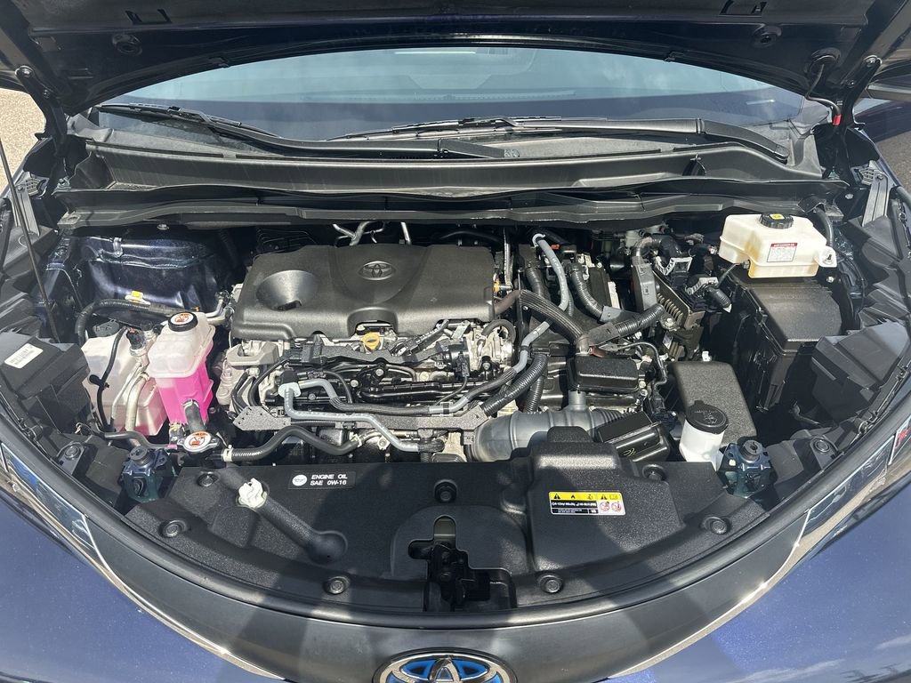 Used 2025 Toyota Sienna XLE FWD image 35