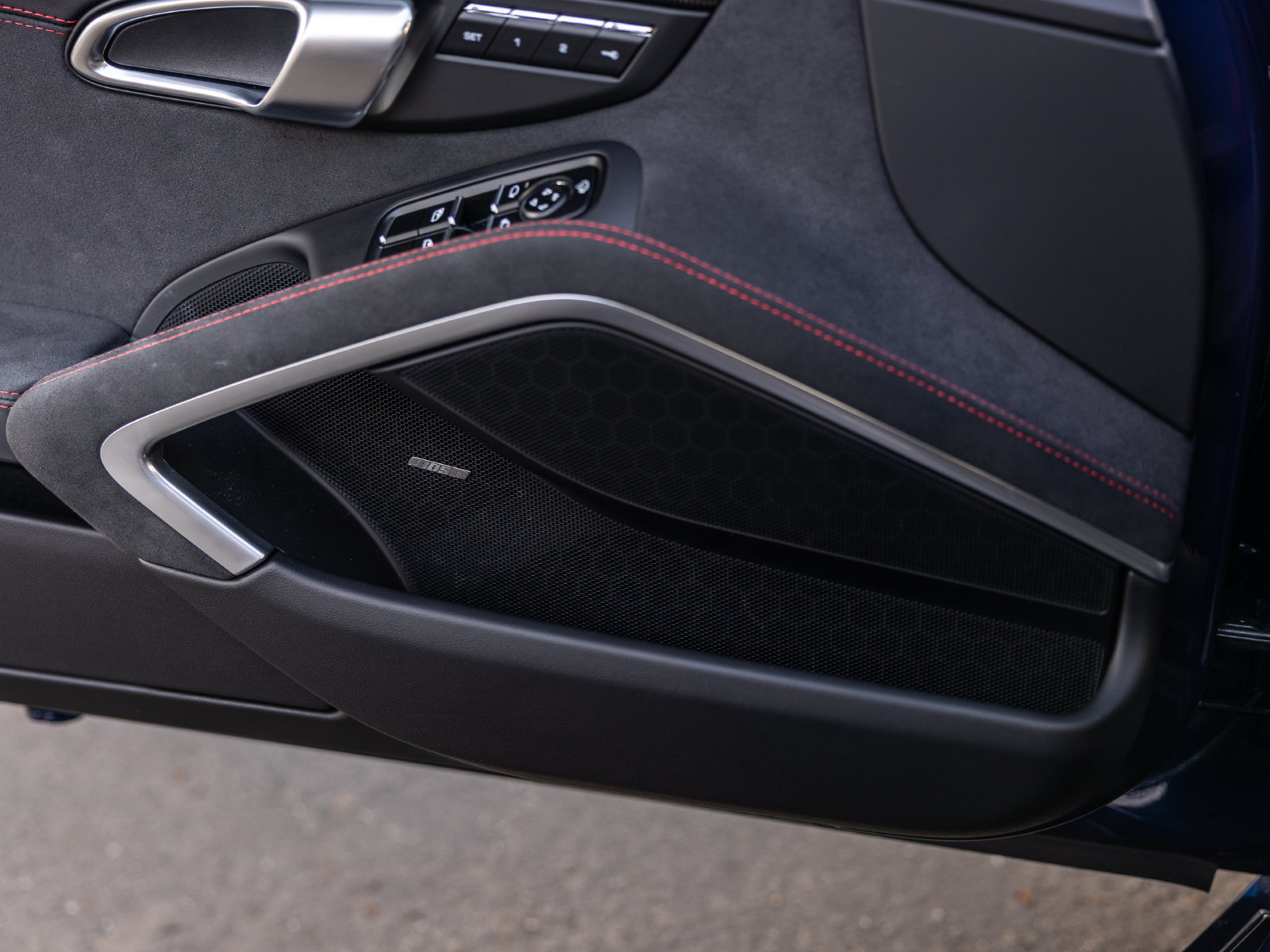 Certified 2025 Porsche 718 Cayman GTS RWD image 41