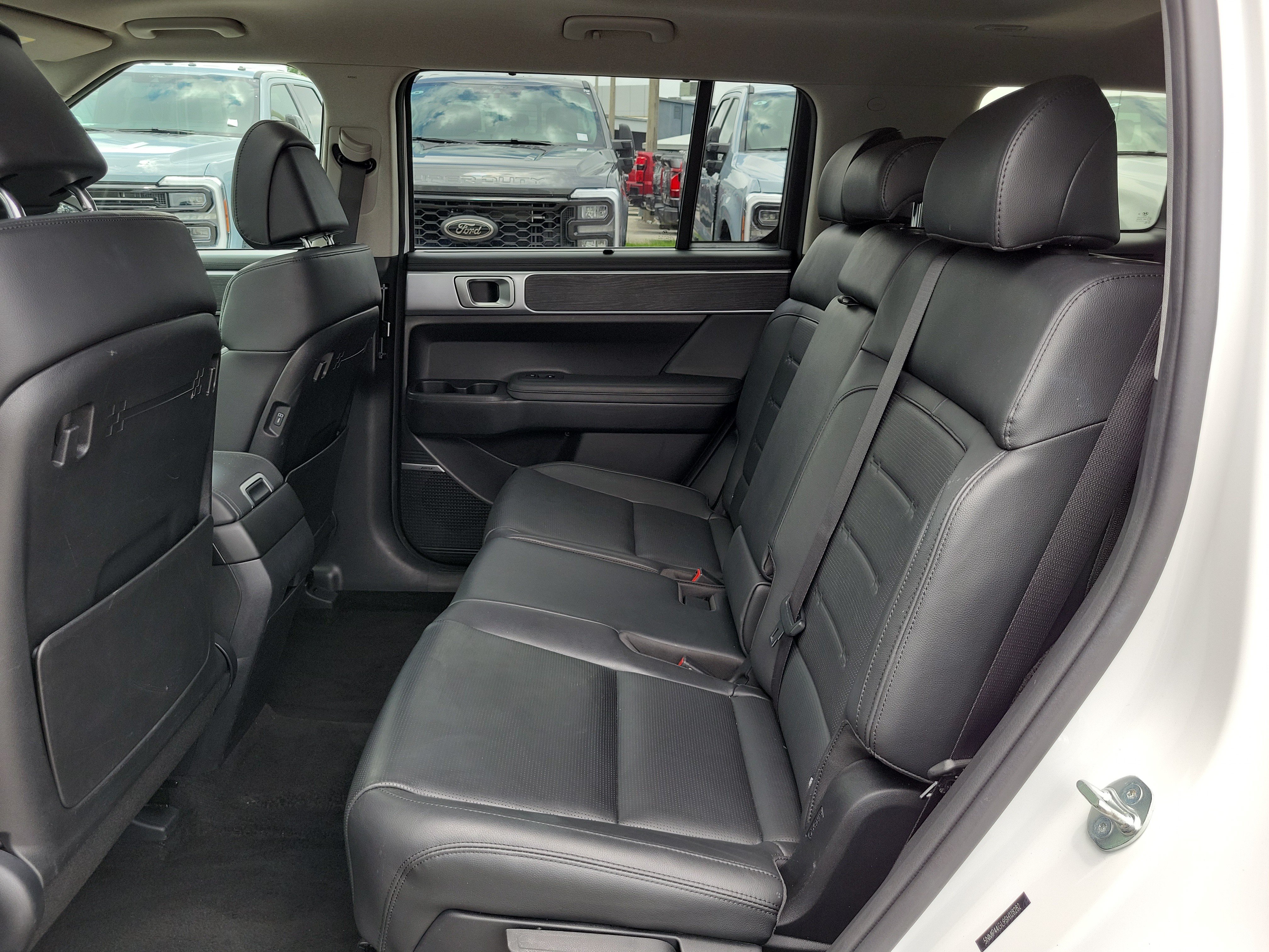 Used 2025 Hyundai Santa Fe Limited FWD image 14