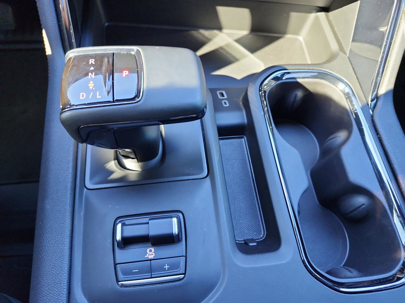 Used 2024 GMC Sierra 1500 AT4 w/ Technology Package image 21