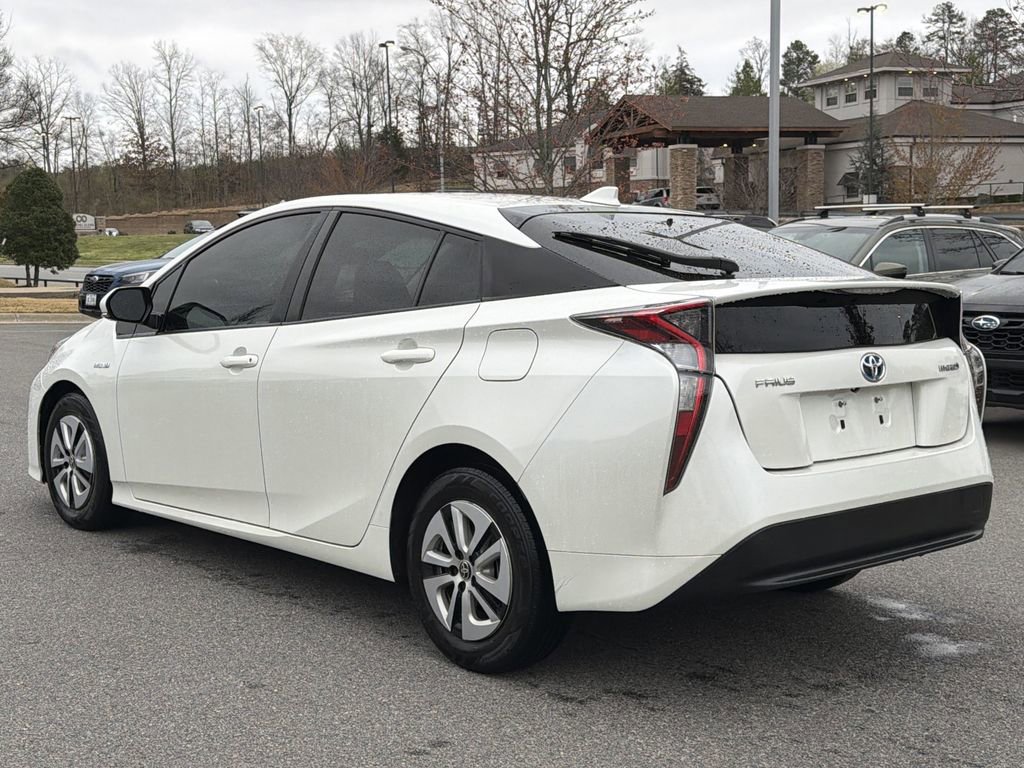 Used 2016 Toyota Prius Four image 5