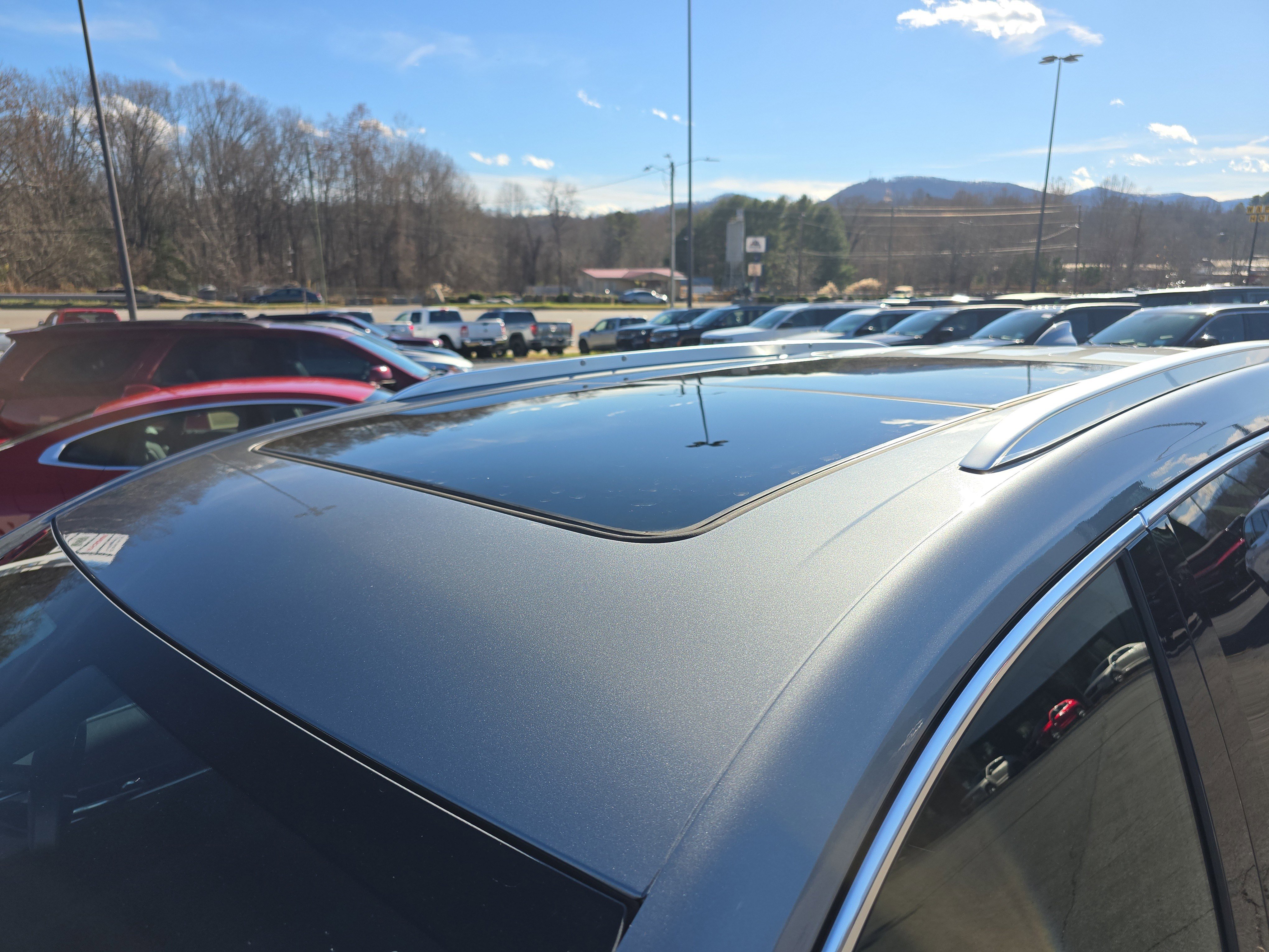 Used 2025 Cadillac XT6 Premium Luxury image 12