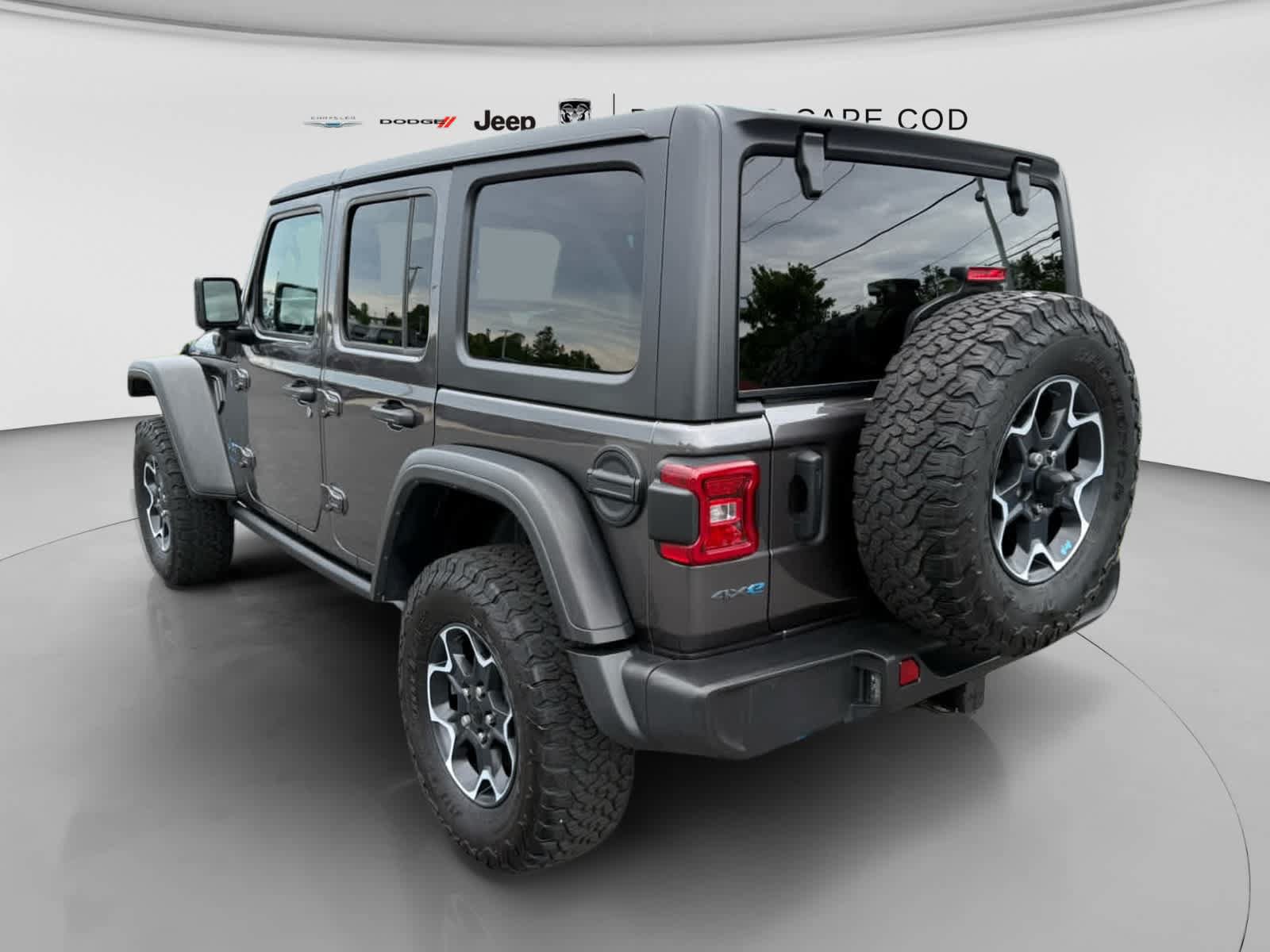 Used 2023 Jeep Wrangler Unlimited Rubicon 4xe w/ Cold Weather Group AWD/4WD image 6