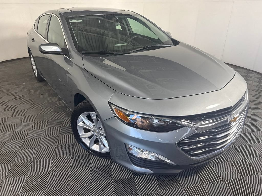 Used 2024 Chevrolet Malibu LT FWD image 2