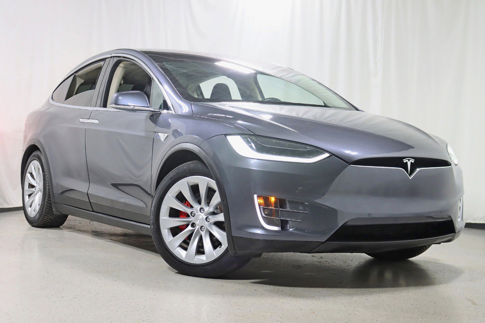 Used 2016 Tesla Model X Performance image 7