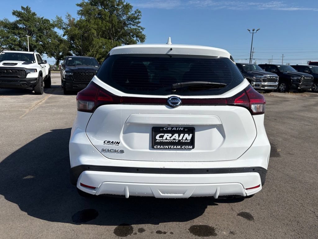 Used 2021 Nissan Kicks S FWD image 6
