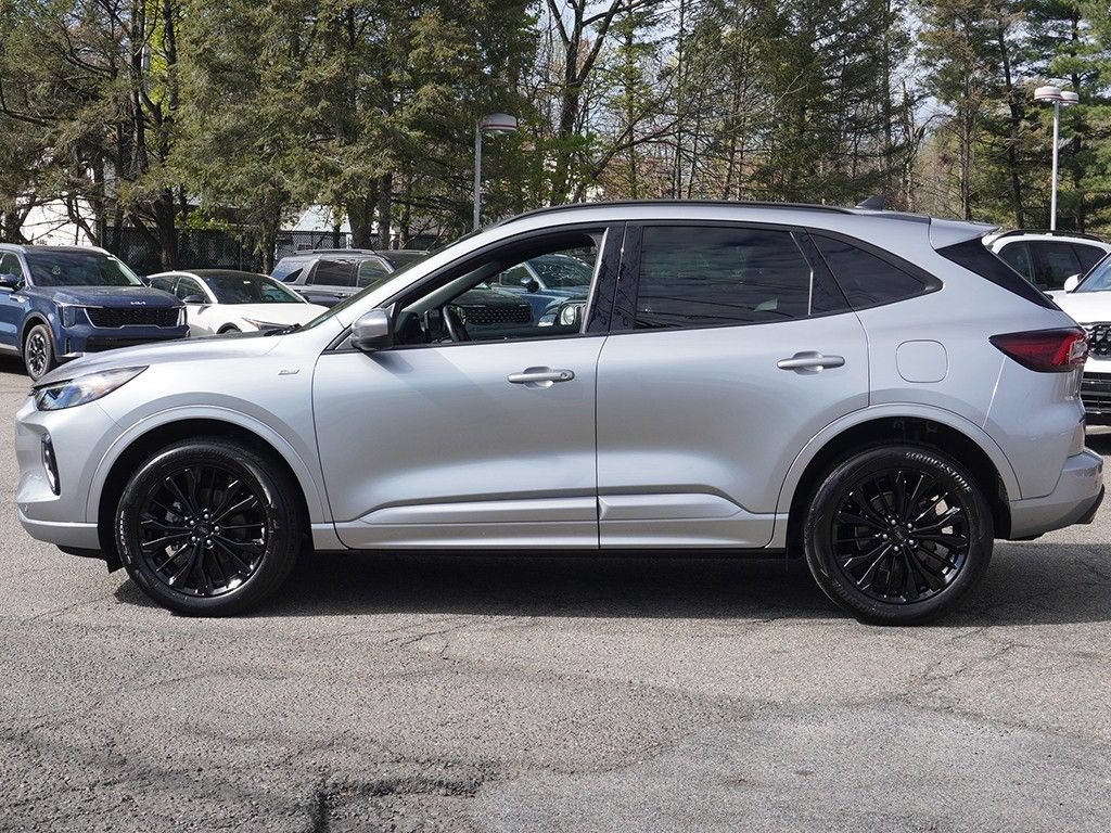 Used 2023 Ford Escape ST-Line Elite AWD/4WD image 17
