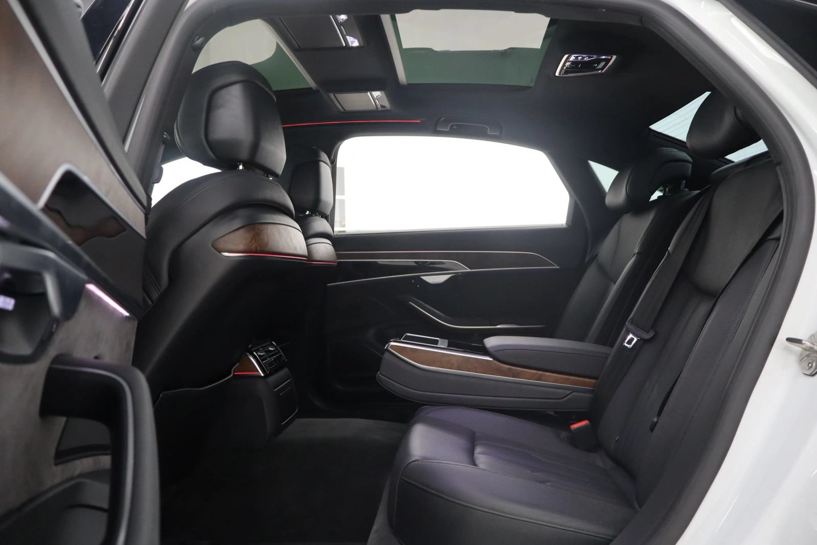 Used 2021 Audi A8 L 3.0T w/ Executive Plus Package AWD/4WD image 33