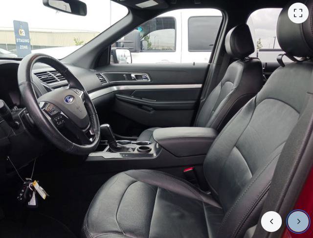 Used 2017 Ford Explorer XLT w/ Equipment Group 202A image 5