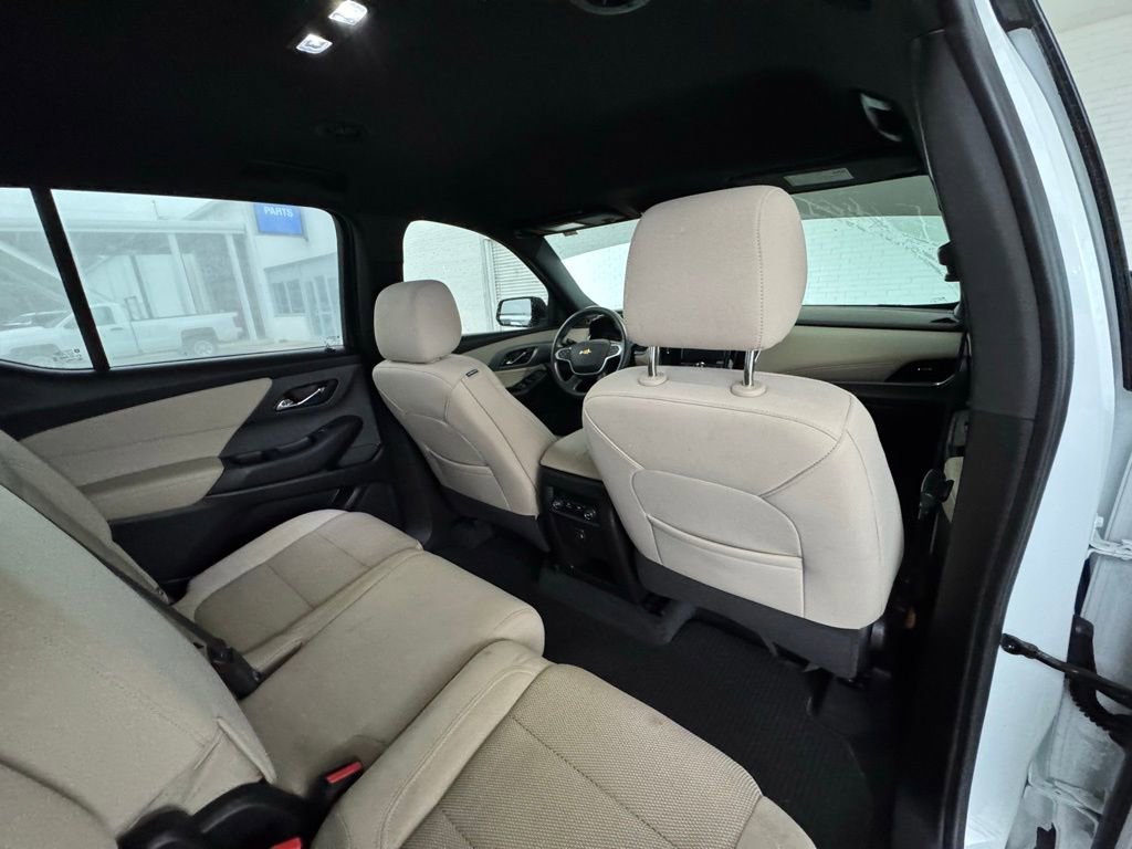 Used 2022 Chevrolet Traverse LS image 26