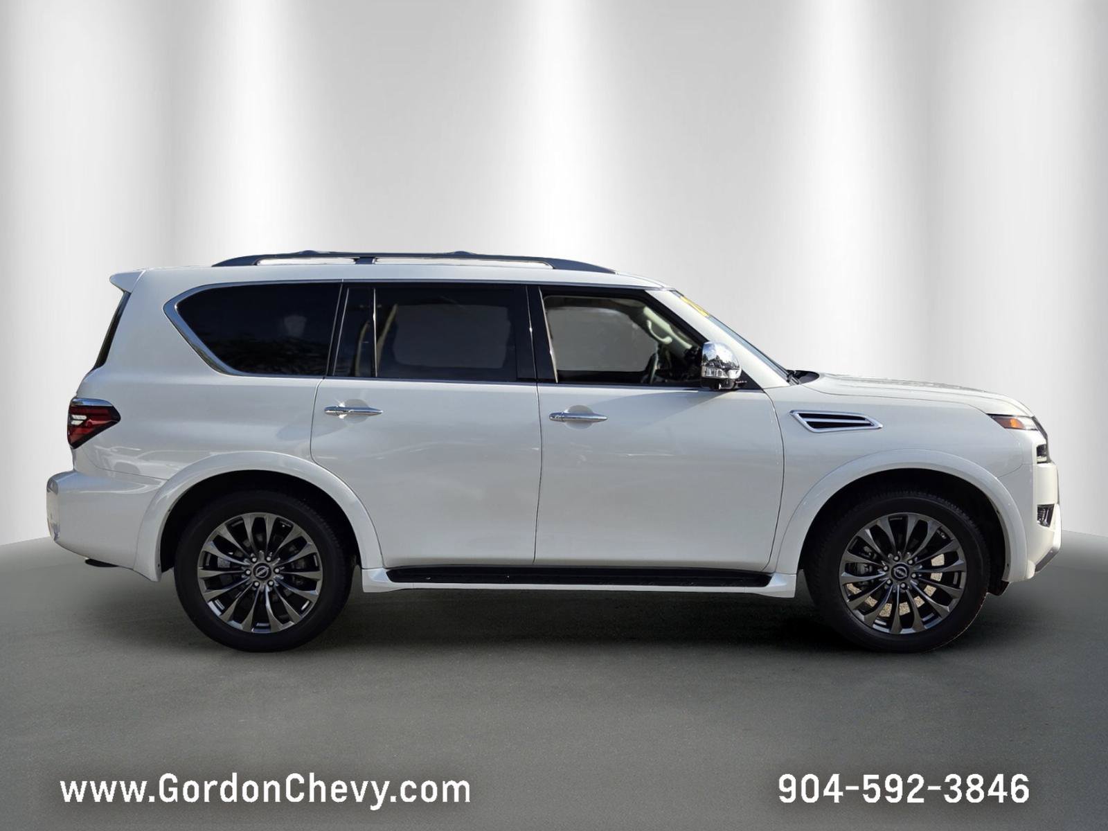 Used 2024 Nissan Armada Platinum w/ Captain's Chairs Package RWD image 7