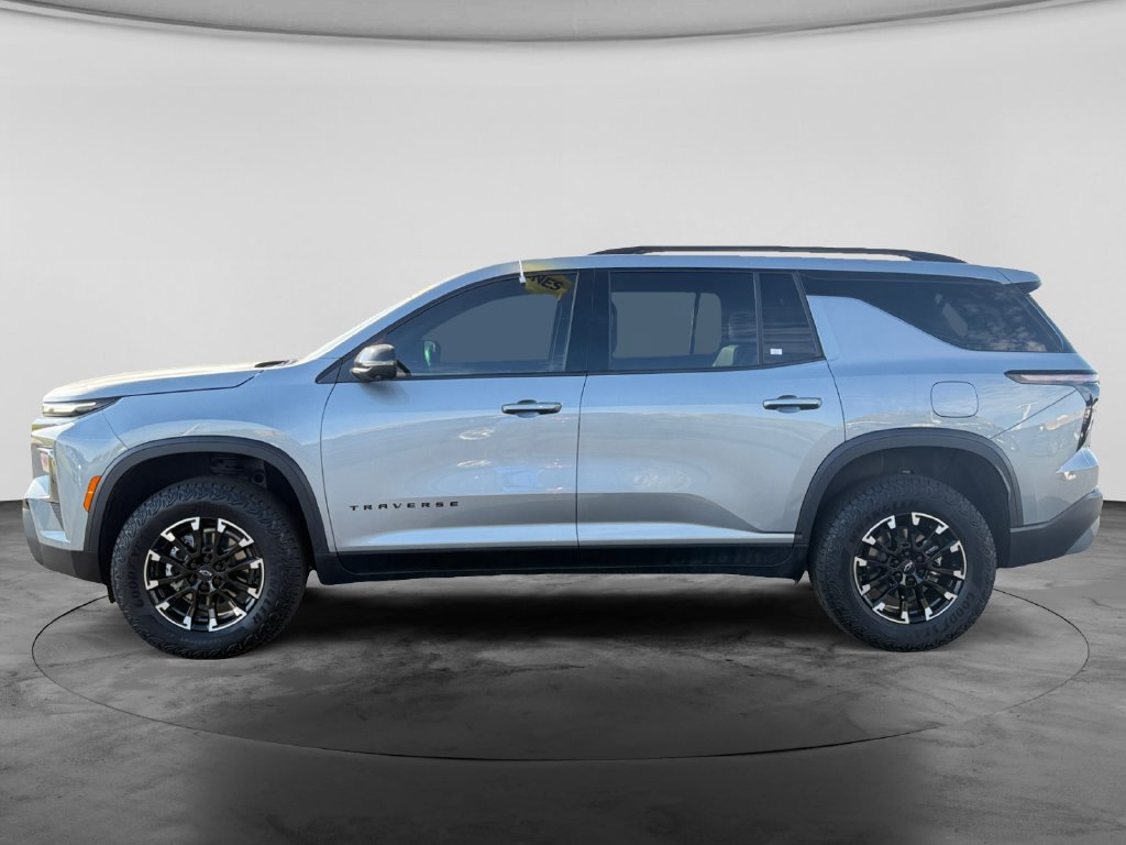 Used 2025 Chevrolet Traverse Z71 w/ Driver Confidence Package AWD/4WD image 6