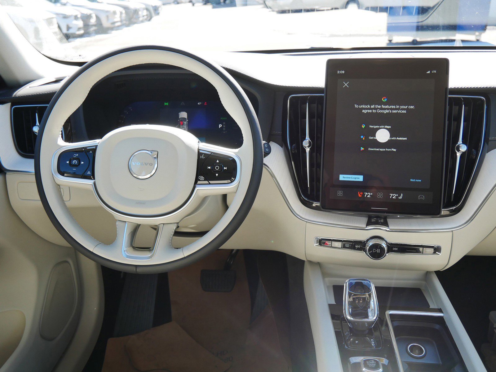 New 2026 Volvo XC60 T8 Ultra w/ Climate Package image 7