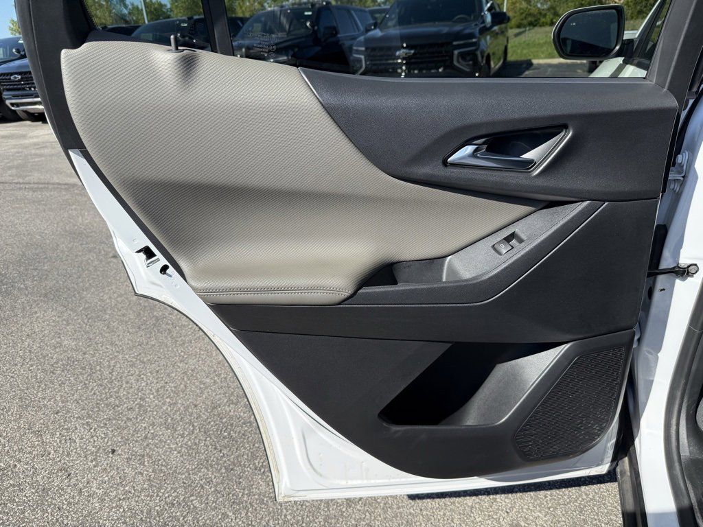 New 2025 Chevrolet Equinox LT w/ Convenience Package II image 21