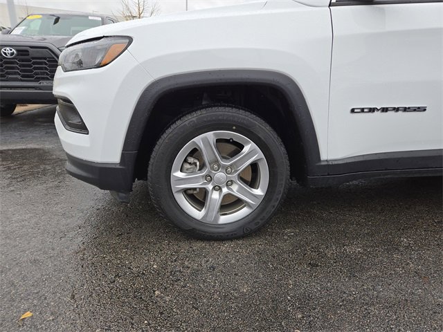 Used 2024 Jeep Compass Latitude image 37