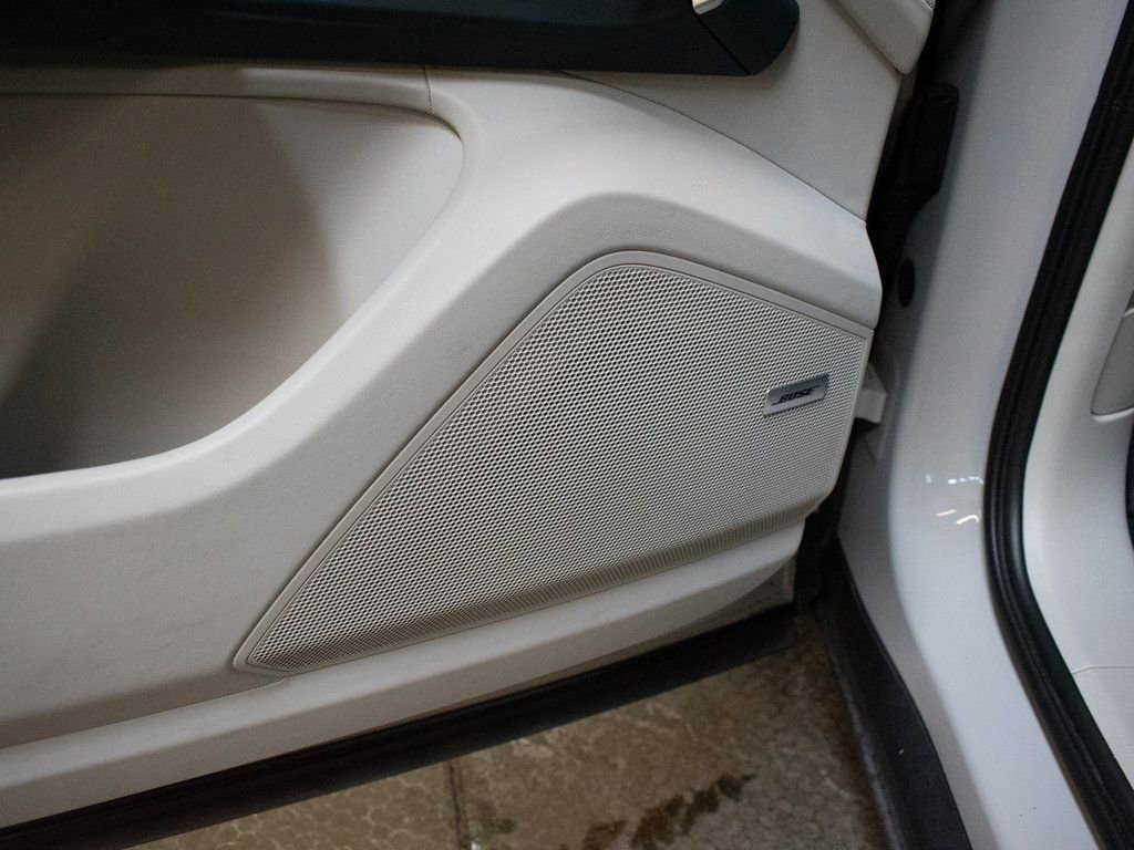Certified 2023 Porsche Cayenne Platinum Edition image 20