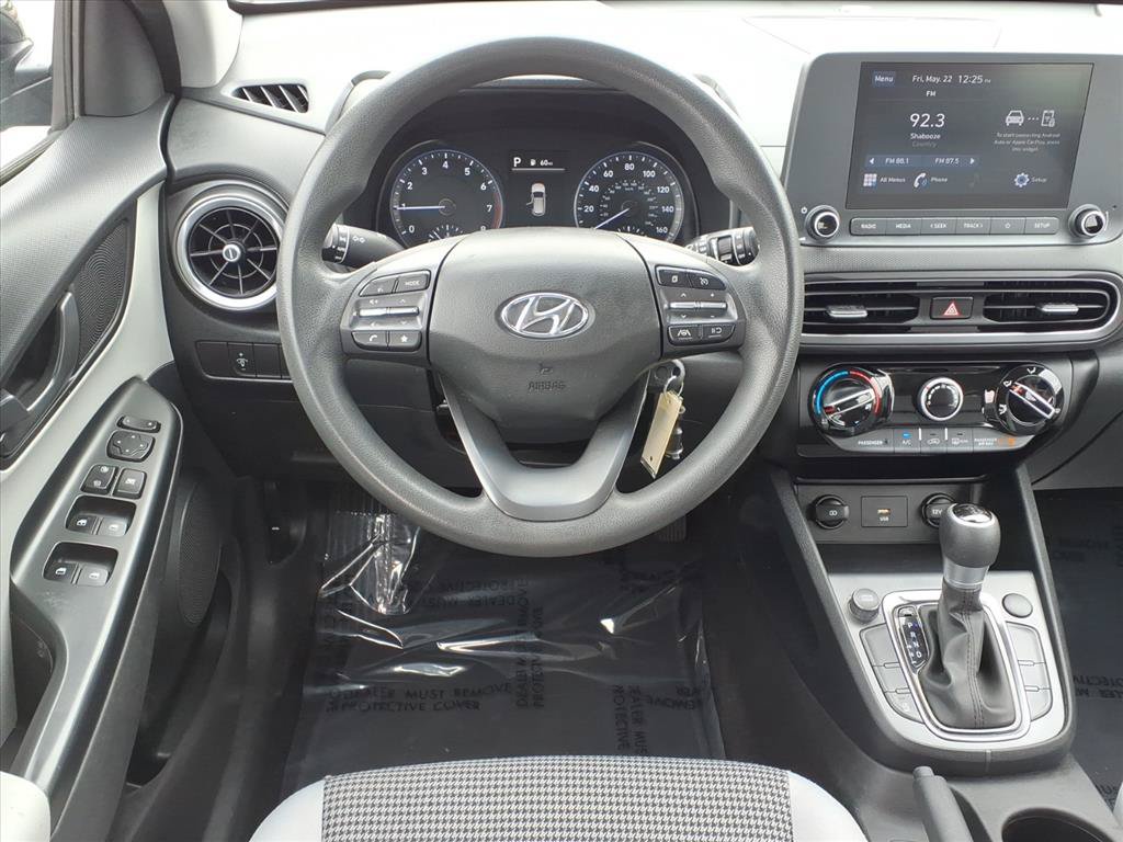 Used 2022 Hyundai Kona SE FWD image 3