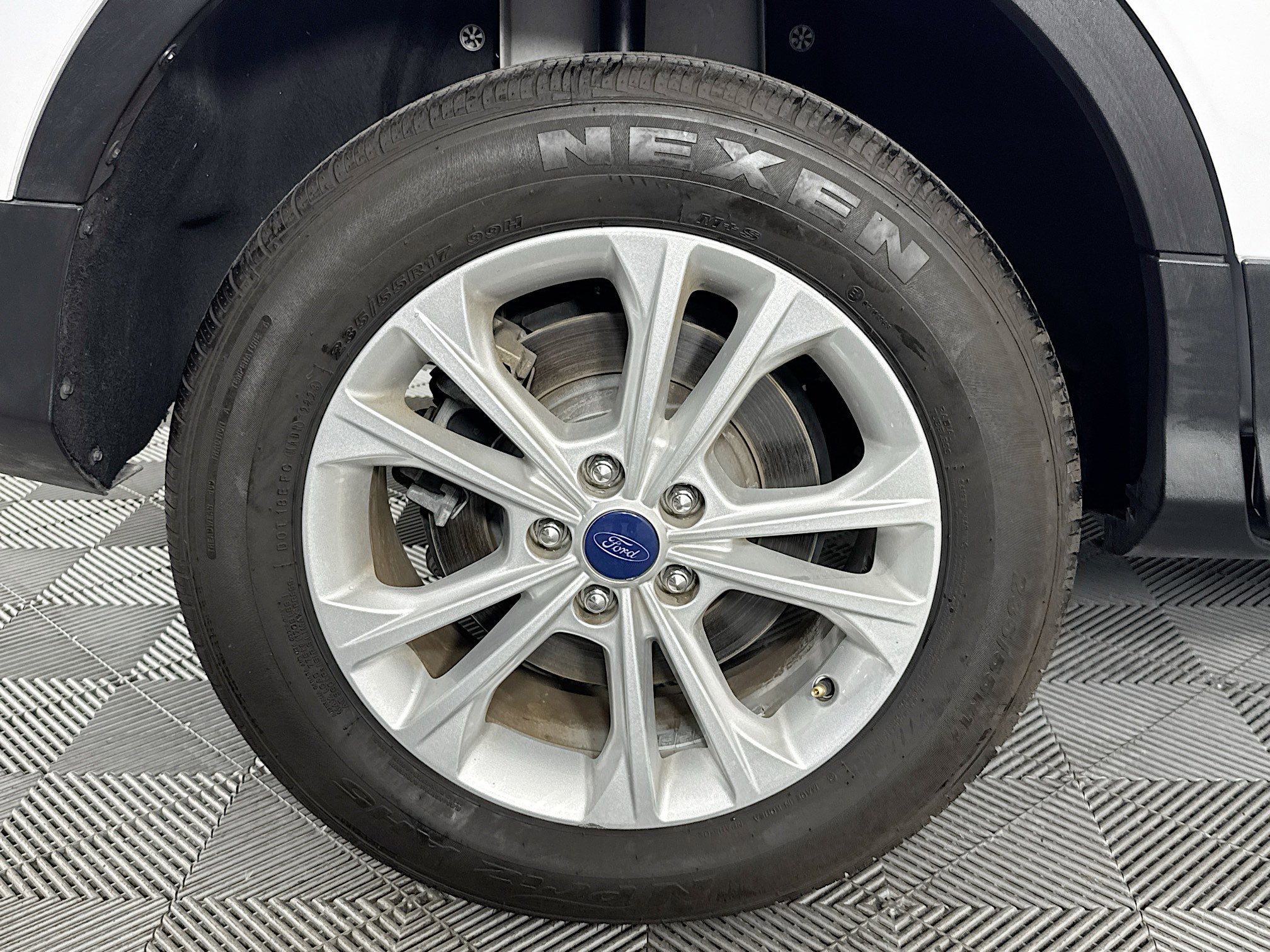 Used 2018 Ford Escape SE FWD image 31