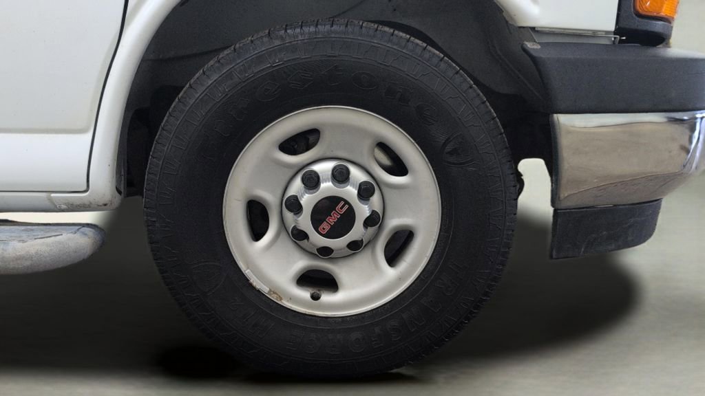 Used 2017 GMC Savana 2500 RWD image 23