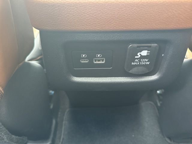Used 2024 Nissan Pathfinder Platinum w/ Black Appearance Package image 35