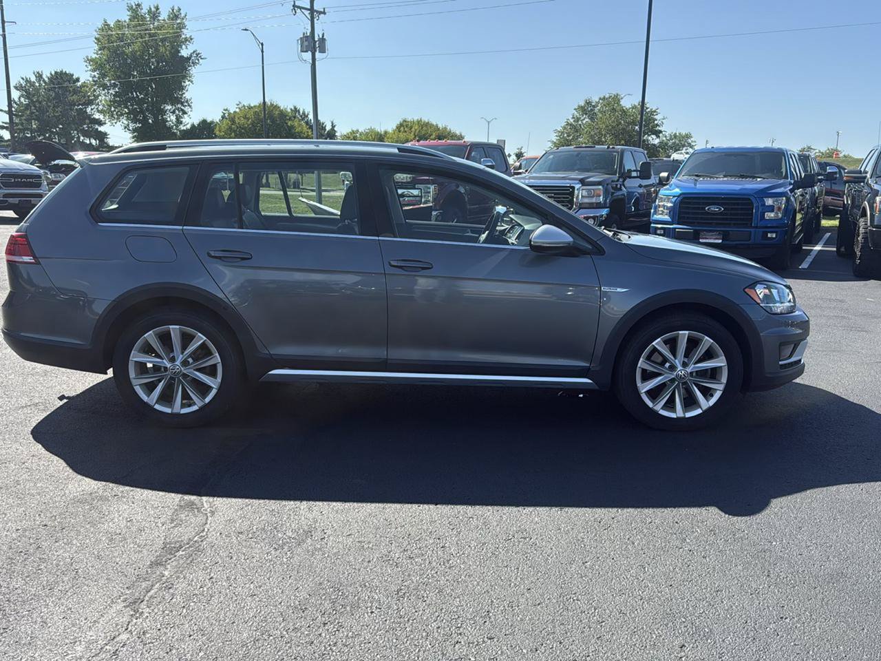 Used 2018 Volkswagen Golf Alltrack S AWD/4WD image 6