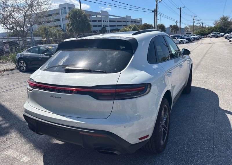 Used 2023 Porsche Macan Turbo image 10