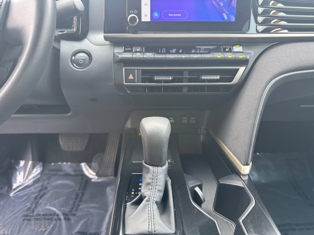 Used 2025 Toyota Camry LE w/ Convenience Package FWD image 11