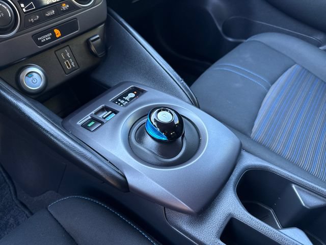 Used 2025 Nissan Leaf S FWD image 25