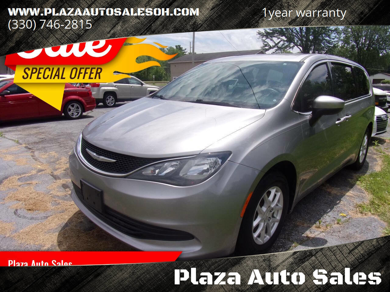Used 2017 Chrysler Pacifica Touring image 1