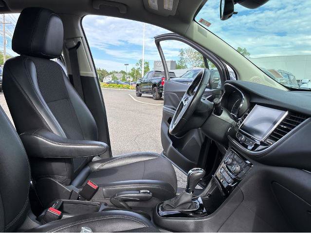 Used 2019 Buick Encore Sport Touring AWD/4WD image 11