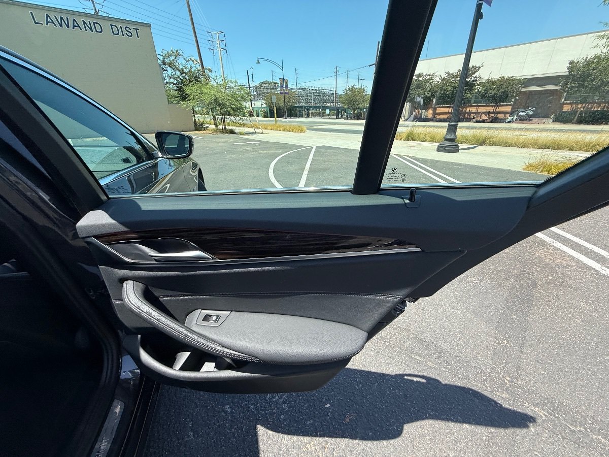 Used 2023 BMW 530e w/ Convenience Package RWD image 18