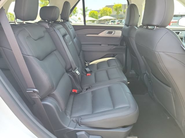 Used 2026 Ford Explorer Active RWD image 19