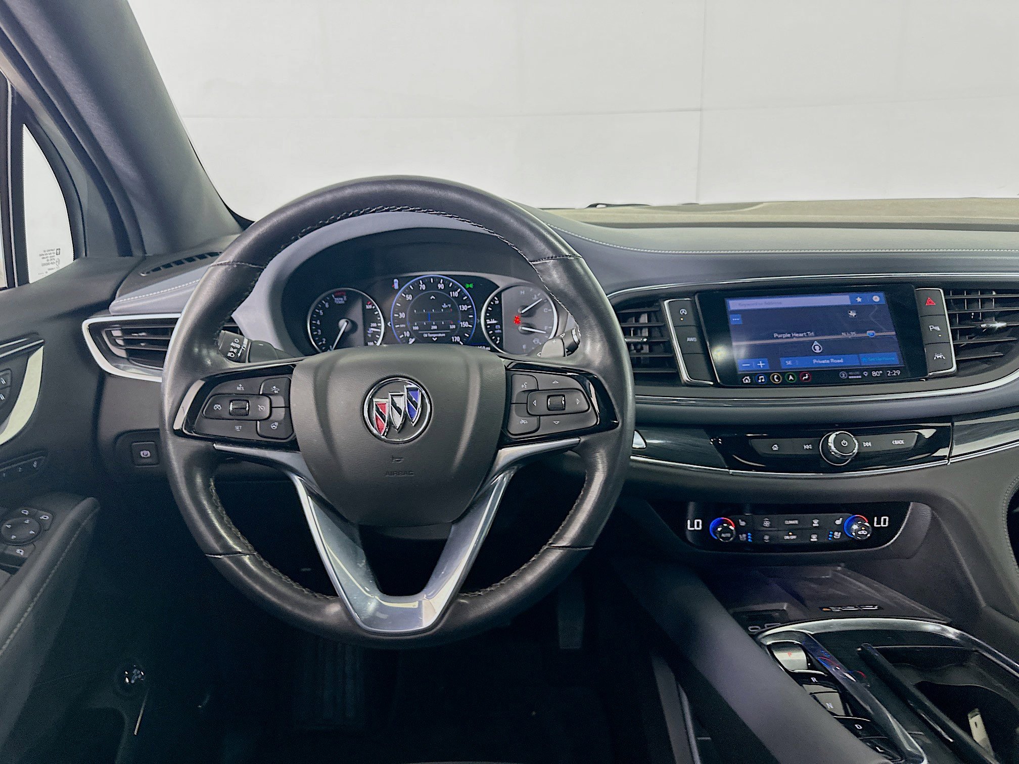 Used 2024 Buick Enclave Premium image 17