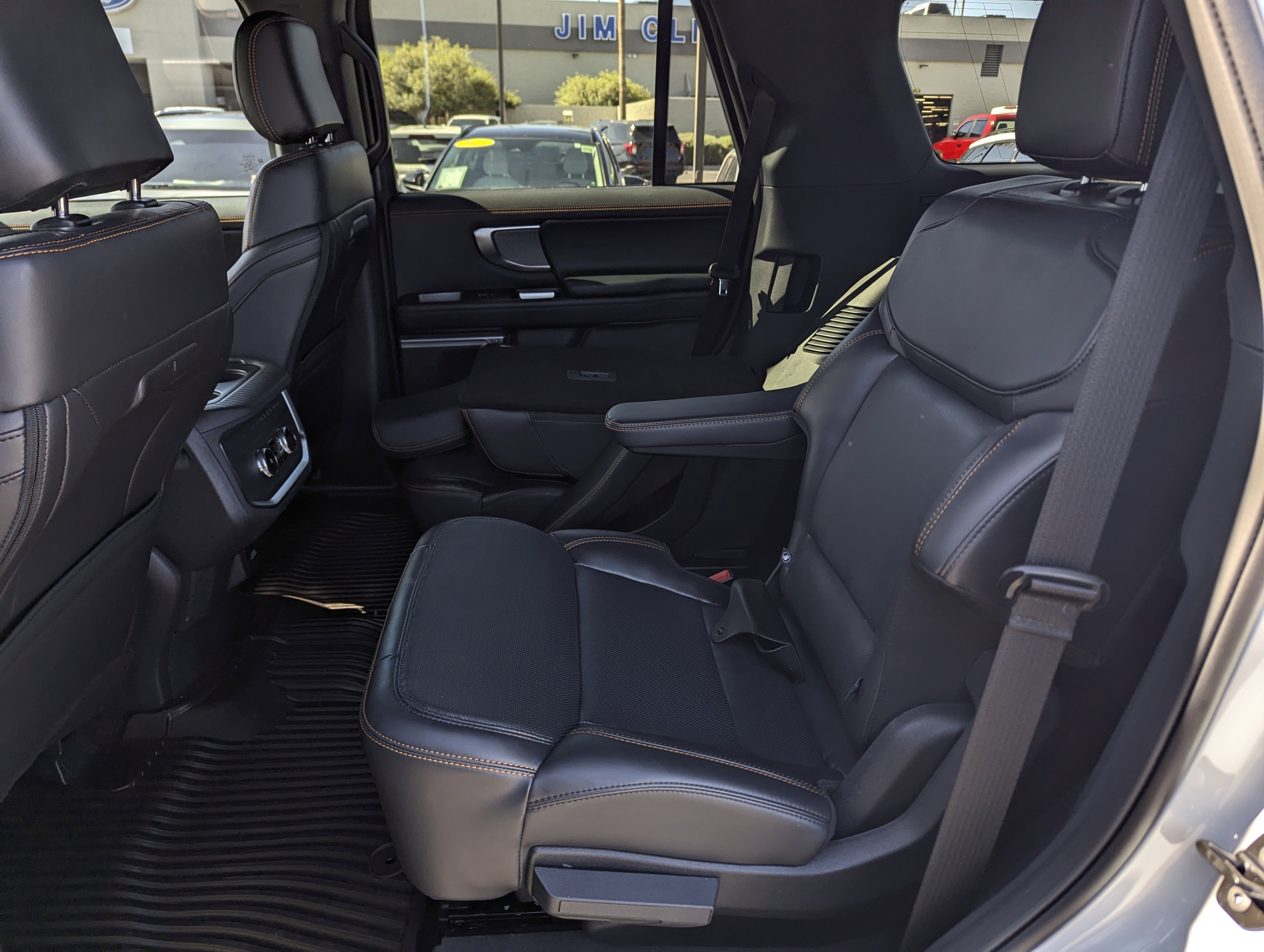 Used 2025 Ford Expedition Tremor image 8