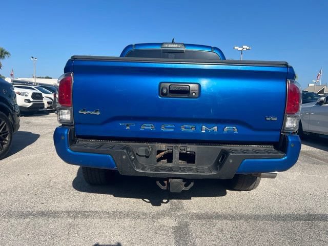 Used 2017 Toyota Tacoma Limited w/ Tow Package AWD/4WD image 3