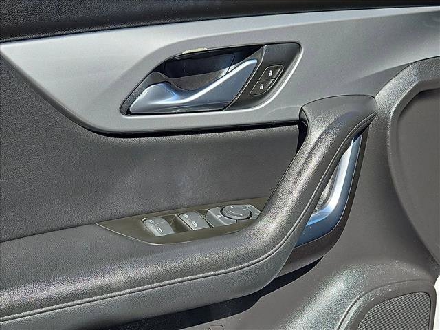 Used 2019 Chevrolet Blazer LT FWD image 12