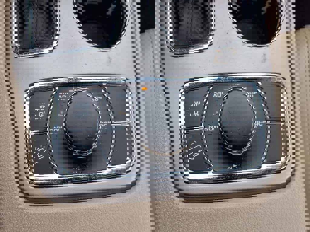 Used 2019 Jeep Grand Cherokee Limited image 21